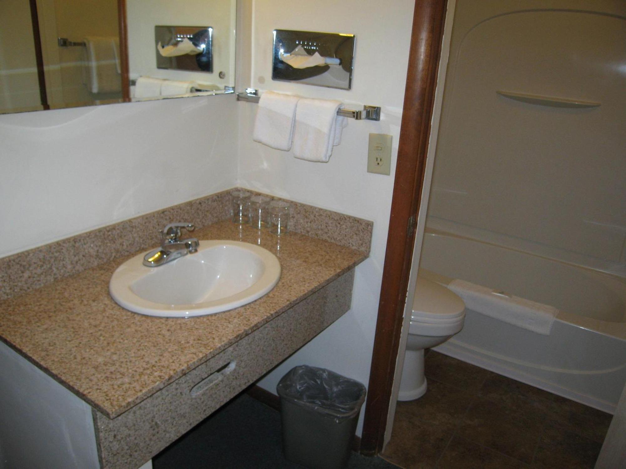 Travelers Lodge Marshall Habitación foto